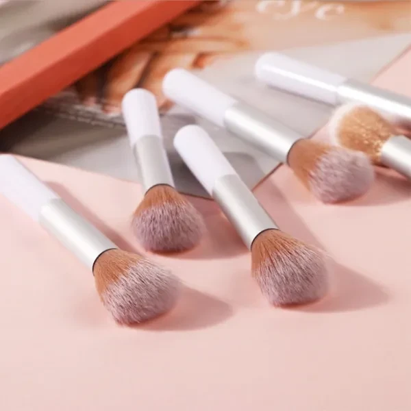Premium White Makeup Brush - Perfect for Face Blush (High Quality)