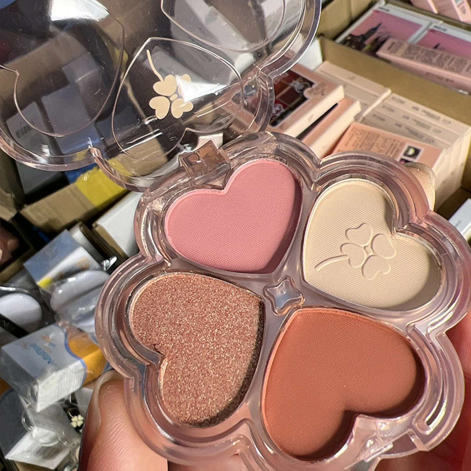 4 Tones Heart Leaf Design Eyeshadow Palette Glitter Waterproof Long Lasting Shin