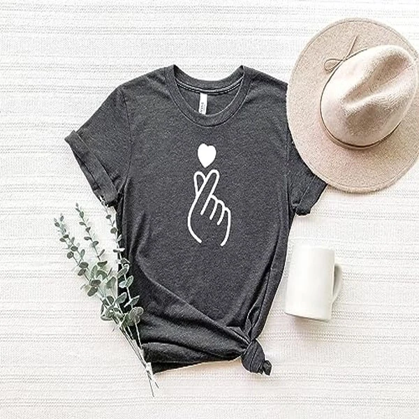 Black Heart Sign Print Mini T-Shirt - Women's Fashion