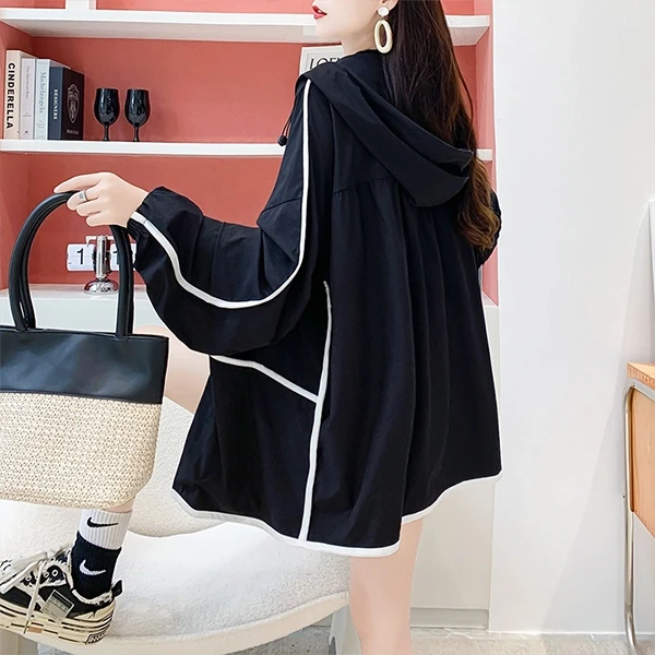 Breathable Thin Fabric Women Jacket Double Pockets Hoodie Neck Sun Protection Lo