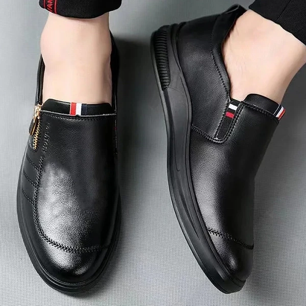 Black Leather Men's Loafers - Stylish & Comfortable