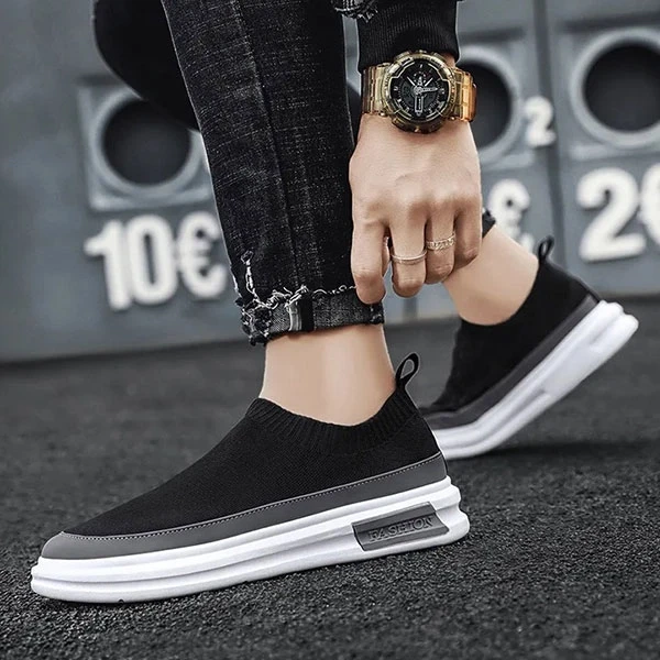 Black Color Breathable Slip-On Knitted Loafers Casual Wear Men Fashionable Flat