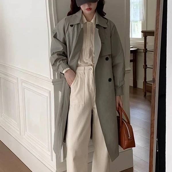 Green Blazer for Women | Button Closure | Lapel Neck | Long Coat. Ideal for Offi