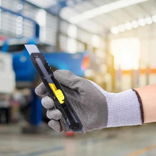 Stanley Stht10323-800 Plastic Slide Lock Snap Off Knife (Black)