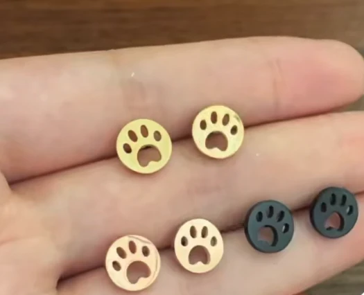 Chic Lightweight Drop Earrings – Elegant Design for Everyday Glam