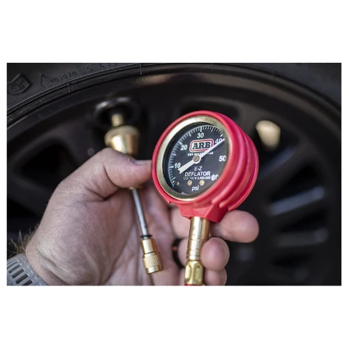 ARB ARB600 E-Z Deflator with Bar/Psi Gauge Include Recovery Gear Bag