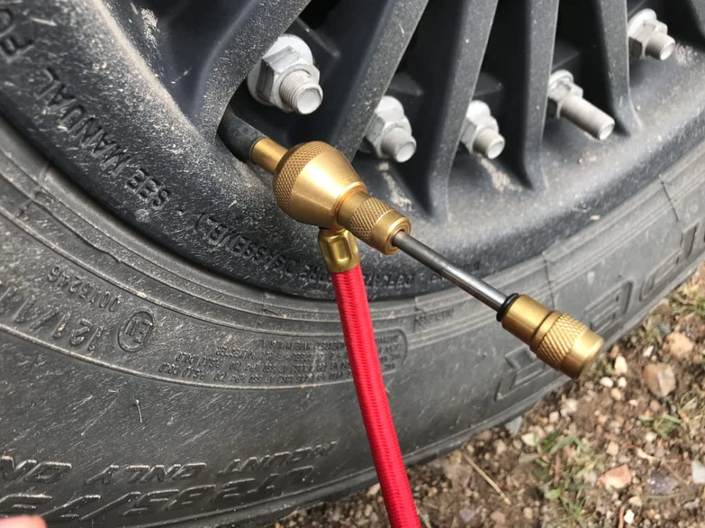 ARB ARB600 E-Z Deflator with Bar/Psi Gauge Include Recovery Gear Bag