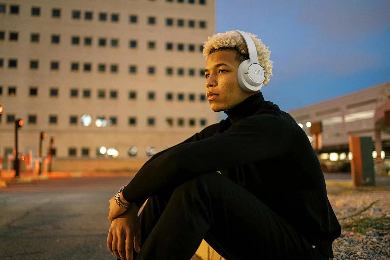 JBL Tune 720BT Wireless Over-Ear Headphones, Pure Bass Sound, Bluetooth 5.3, 76H